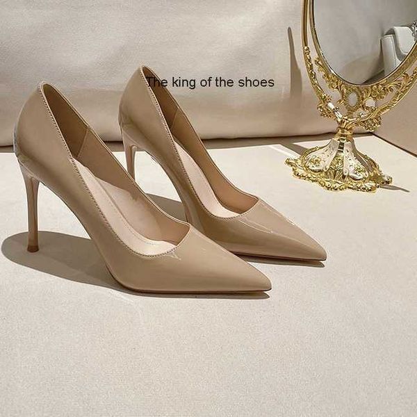 shoes high heels women's slim heels fashion black pointed style versatile large women's autumn french small fragrant
shoes high heels women's slim heels fashion black pointed style versatile large women's autumn french small fragrant