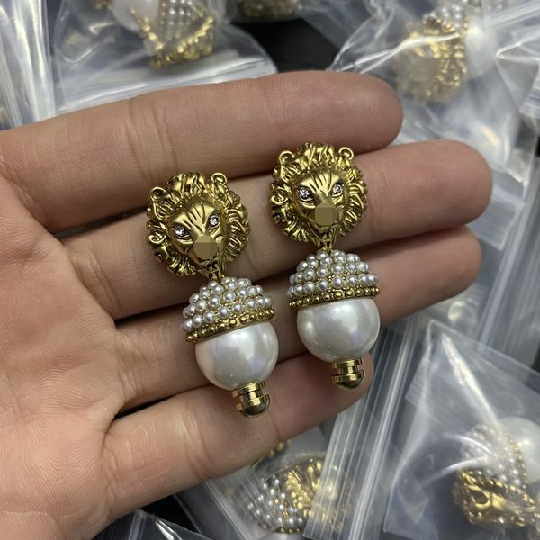 street fashion women studs earrings luxury designer jewelry pearl lion earring ladies ear studs retro designers d2111036f ge-0127, Golden;silver
street fashion women studs earrings luxury designer jewelry pearl lion earring ladies ear studs retro designers d2111036f ge-0127, Golden;silver