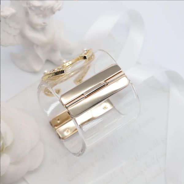 tennis luxury designer transparent acrylic rhinestones in europe and america exaggerate atmosphere opening clasp fashion women's bracel, Golden;silver
tennis luxury designer transparent acrylic rhinestones in europe and america exaggerate atmosphere opening clasp fashion women's bracel, Golden;silver