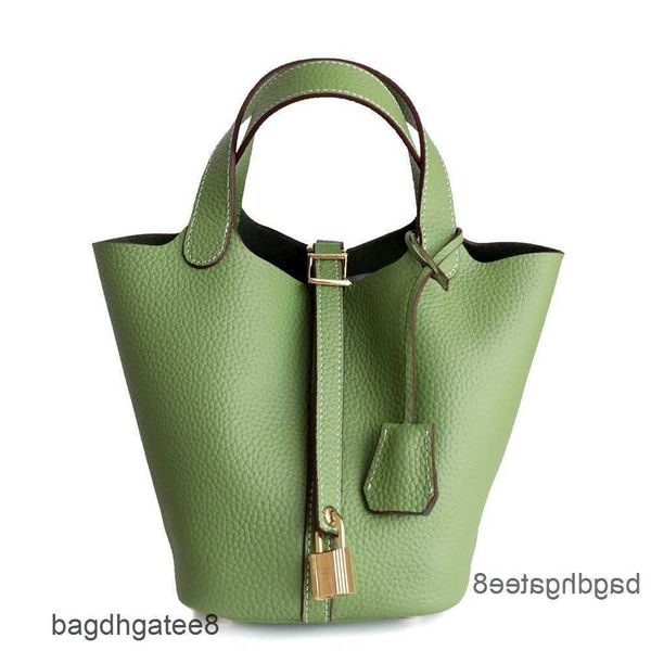 locks 2023 bag designer bags basket tote layer kraft women's leather 18cm picotin bucket hand litchi pattern nlhv
locks 2023 bag designer bags basket tote layer kraft women's leather 18cm picotin bucket hand litchi pattern nlhv