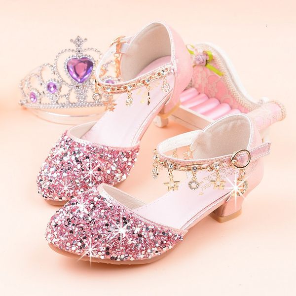 sandals fashion princess kids shoes girls sandals casual glitter children high heel crystal student performance footwear 230317, Black;red
sandals fashion princess kids shoes girls sandals casual glitter children high heel crystal student performance footwear 230317, Black;red