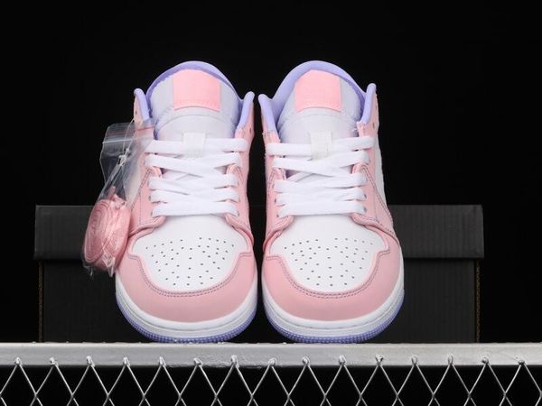 2023 basketball shoes jumpman 1 low wmns arctic punch purple pulse white fashion sport zapatos sneakers good quality
2023 basketball shoes jumpman 1 low wmns arctic punch purple pulse white fashion sport zapatos sneakers good quality
