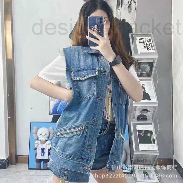 women's vests designer early autumn pocket rivet ragged blue denim vest back letter embroidery heavy duty sleeveless tank female rah9, Black;white
women's vests designer early autumn pocket rivet ragged blue denim vest back letter embroidery heavy duty sleeveless tank female rah9, Black;white
