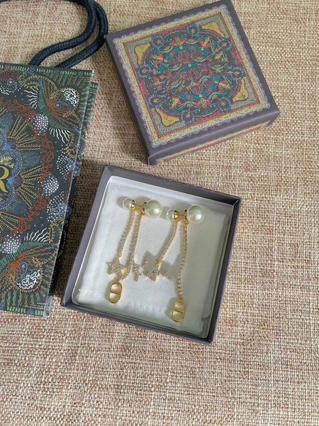 alphabet star pearl vintage stud earrings simple and generous , pearl diamond earrings,, Golden
alphabet star pearl vintage stud earrings simple and generous , pearl diamond earrings,, Golden