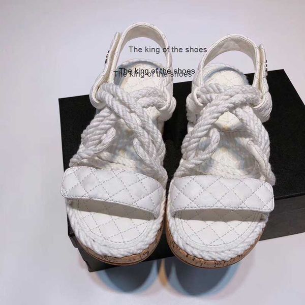 slippers2023 women rope sandals designer slipper flat platform sandal outdoor beach flip flops leather printed lace-up casual shoes with box, Black
slippers2023 women rope sandals designer slipper flat platform sandal outdoor beach flip flops leather printed lace-up casual shoes with box, Black