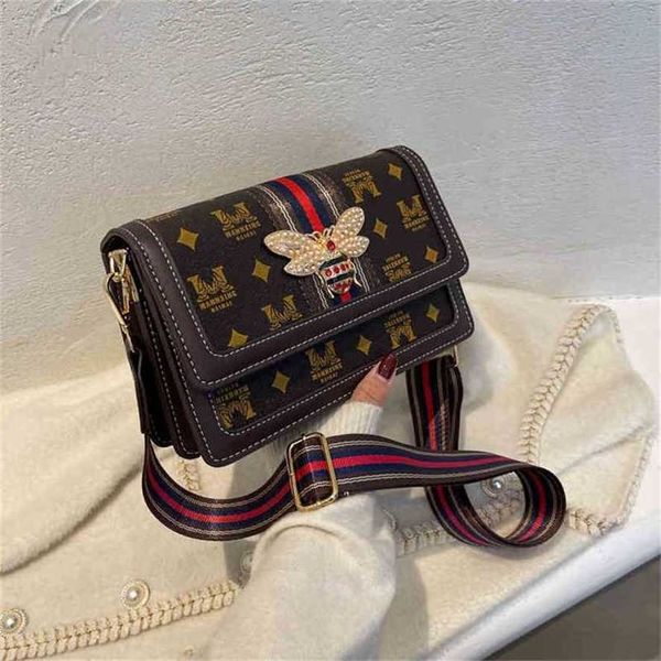 handbag 2023 new bag women's old flower shoulder messenger bee red texture urban small
handbag 2023 new bag women's old flower shoulder messenger bee red texture urban small