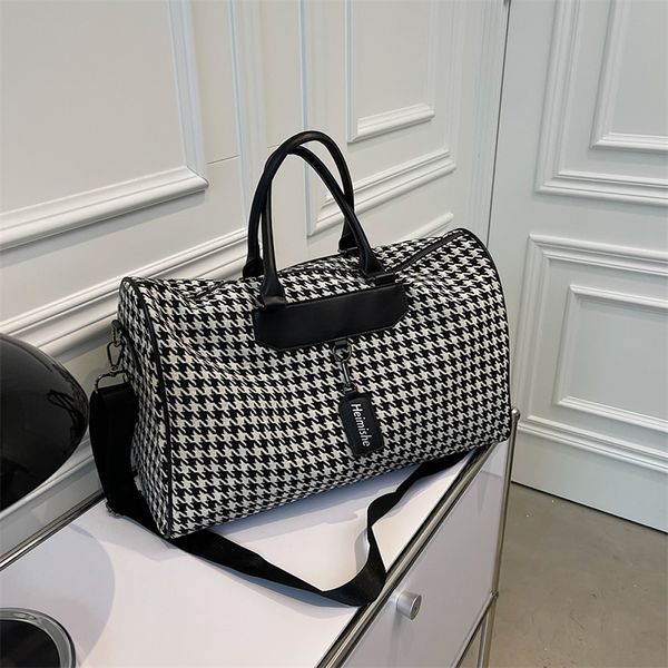 stuff sacks gnwxy large capacity travel bag women luggage shoulder handbag fashion foreign flavor plaid gym lightweight men duffel s 230317
stuff sacks gnwxy large capacity travel bag women luggage shoulder handbag fashion foreign flavor plaid gym lightweight men duffel s 230317