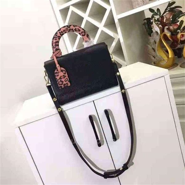 5a 2023new designersl bags luxurys designers womens handbags purses water ripple messenger bag ladies casual genuine leather leopard print l
5a 2023new designersl bags luxurys designers womens handbags purses water ripple messenger bag ladies casual genuine leather leopard print l