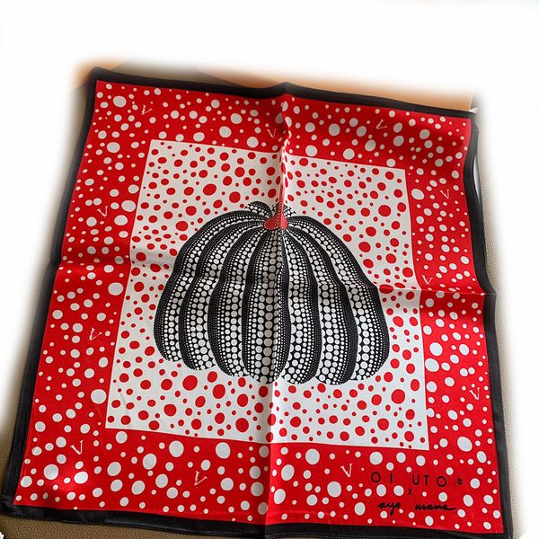 womens scarf silk scarf scarf luxurious brand letter spring and summer silk high end classic pattern shawl scarves new gift easy to match so, Blue;gray
womens scarf silk scarf scarf luxurious brand letter spring and summer silk high end classic pattern shawl scarves new gift easy to match so, Blue;gray