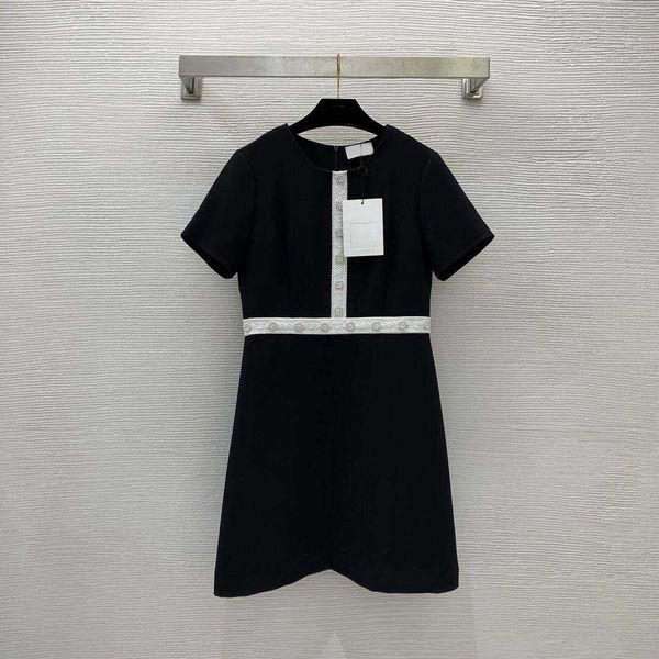 designer long dresses shirts women dresses heavy work beaded decoration contrast stitching short-sleeved round neck with waistbto show thin, Black;gray
designer long dresses shirts women dresses heavy work beaded decoration contrast stitching short-sleeved round neck with waistbto show thin, Black;gray
