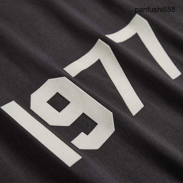 foggg versatile cool shirts season god fogg double thread essenseason 8 1977 flocked short sleeve t-shirt men's 22ss, White;black
foggg versatile cool shirts season god fogg double thread essenseason 8 1977 flocked short sleeve t-shirt men's 22ss, White;black