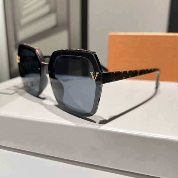 2023 design luxury millionaire sunglasses for women men fashion classic retro ladies outdoor travel polaroid sun glasses, White;black
2023 design luxury millionaire sunglasses for women men fashion classic retro ladies outdoor travel polaroid sun glasses, White;black