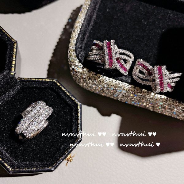 designer brilliant luminous gemstone ring plated in 18k gold, irregular bar cross, full diamond zircon opening ring bow, Silver
designer brilliant luminous gemstone ring plated in 18k gold, irregular bar cross, full diamond zircon opening ring bow, Silver