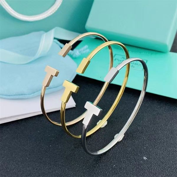 classic bangle open bracelet titanium steel inlaid diamond letter t men and women bracelets luxury designer gift wedding party jewelry, Black
classic bangle open bracelet titanium steel inlaid diamond letter t men and women bracelets luxury designer gift wedding party jewelry, Black