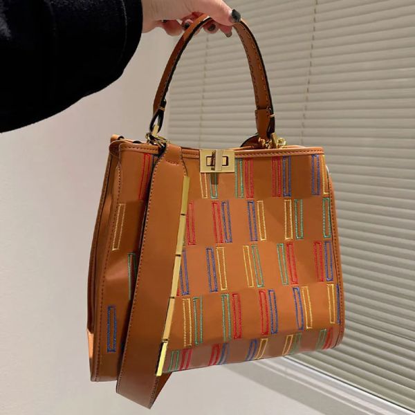 classic handbag tote bag women luxury crossbody bags genuine leather colored embroidery letters removable wide strap rotary lock gold hardwa
classic handbag tote bag women luxury crossbody bags genuine leather colored embroidery letters removable wide strap rotary lock gold hardwa