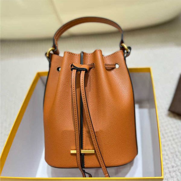designer bag women bucket luxurys handbag drawstring leather shoulder bag leather bucket wallet designer lady beach hand bags purses 230224
designer bag women bucket luxurys handbag drawstring leather shoulder bag leather bucket wallet designer lady beach hand bags purses 230224