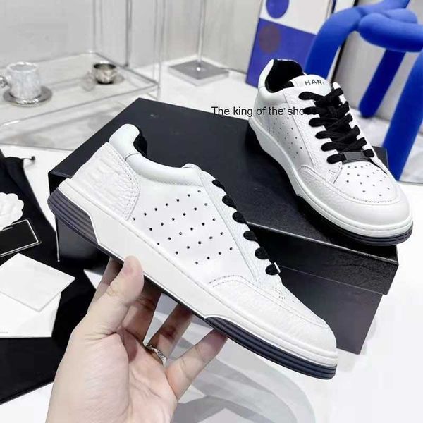 shoes little fragrant panda shoes new style board shoes round head thick sole color contrast casual shoes lace up letter sports small white, Black
shoes little fragrant panda shoes new style board shoes round head thick sole color contrast casual shoes lace up letter sports small white, Black