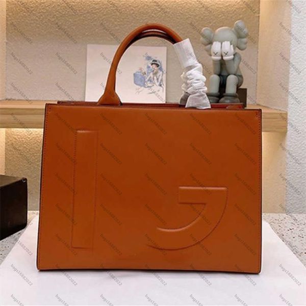 crossbody 9 colors women fashion tote bag high capacity handbag shopping bag luxurys bags thread purse leather claic letter relief double ha
crossbody 9 colors women fashion tote bag high capacity handbag shopping bag luxurys bags thread purse leather claic letter relief double ha