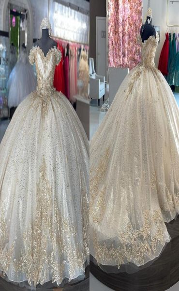 2022 white and champagne floral flowers quinceanera prom dresses ball gown off the shoulder with sleeves glitter tulle sweet 15 pa8044311, Blue;red
2022 white and champagne floral flowers quinceanera prom dresses ball gown off the shoulder with sleeves glitter tulle sweet 15 pa8044311, Blue;red