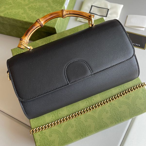 7a designer clutch bamboo bags plain leather with ancient gold chain buckle closure handbags
7a designer clutch bamboo bags plain leather with ancient gold chain buckle closure handbags