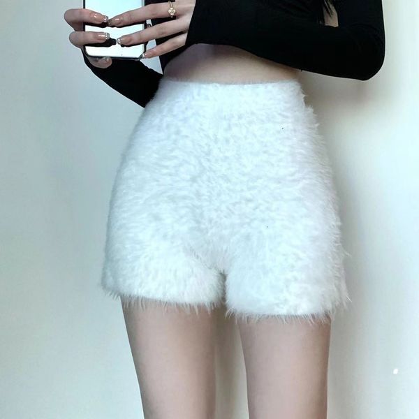 women's shorts plush short's winter solid color seahorse hair high elastic knit leggings waist thick warm 230320, White;black
women's shorts plush short's winter solid color seahorse hair high elastic knit leggings waist thick warm 230320, White;black