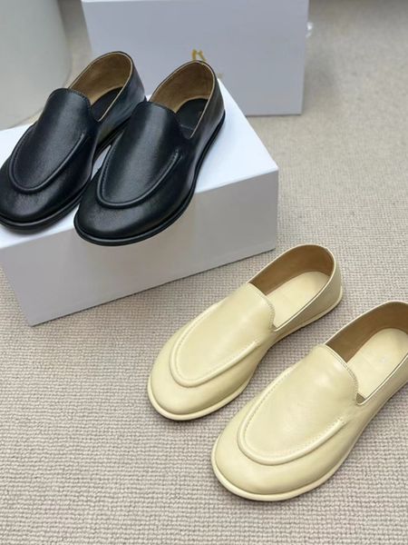 dress shoes spring and autumn casual solid color comfortable round leather flat 230320, Black
dress shoes spring and autumn casual solid color comfortable round leather flat 230320, Black