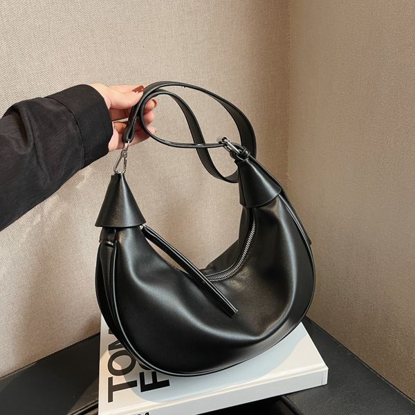 evening bags ladies solid leather shoulder bag fashion casual crossbody dumpling winter dark women's mobile phone 230320
evening bags ladies solid leather shoulder bag fashion casual crossbody dumpling winter dark women's mobile phone 230320