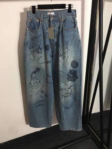 23ss designer brand women jeans graffiti print high-waisted wide-leg denim pants straight leg pants womens clothing, Blue
23ss designer brand women jeans graffiti print high-waisted wide-leg denim pants straight leg pants womens clothing, Blue