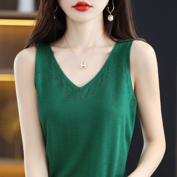 women's tanks camis worsted knitted wool camisole pure sleeveless 2023 hollow vneck bottoming shirt 230317, White
women's tanks camis worsted knitted wool camisole pure sleeveless 2023 hollow vneck bottoming shirt 230317, White