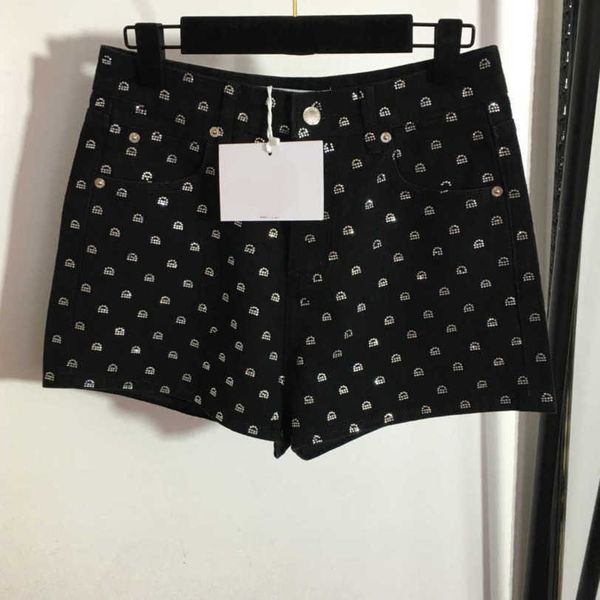 23ss brand designer womens denim shorts full letter drill versatile slimming classic booty shorts temperament women clothing a1, White;black
23ss brand designer womens denim shorts full letter drill versatile slimming classic booty shorts temperament women clothing a1, White;black