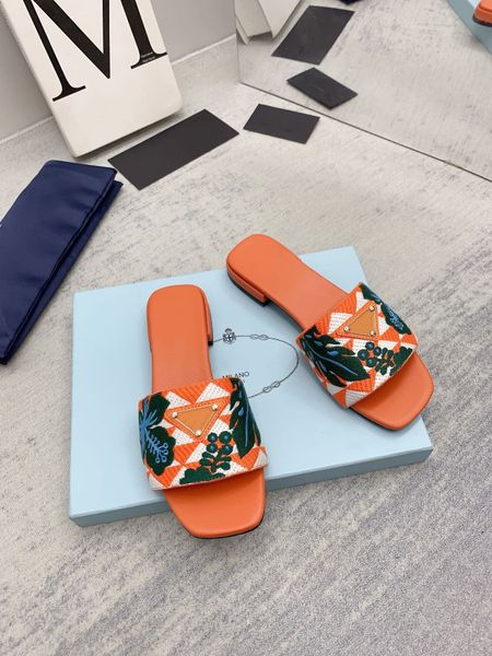 2023 new slippers printed flying weaver retro one line type leather outsole cool drag head, Black
2023 new slippers printed flying weaver retro one line type leather outsole cool drag head, Black