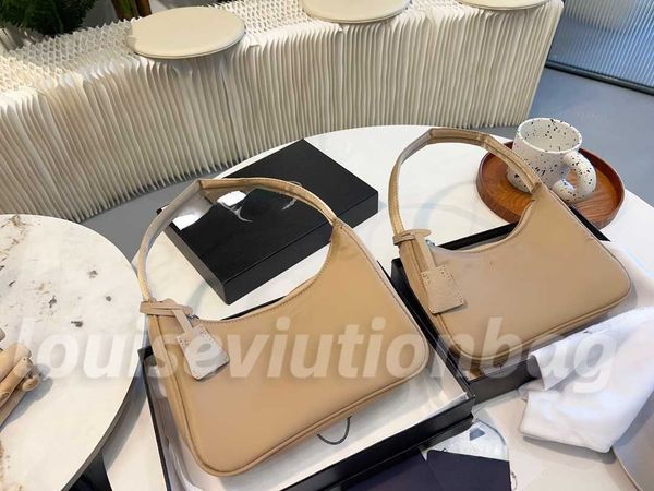 underarm hobos handmade popular bag fashion sportstyle luxurys handbags shoulder bag crossbody
underarm hobos handmade popular bag fashion sportstyle luxurys handbags shoulder bag crossbody