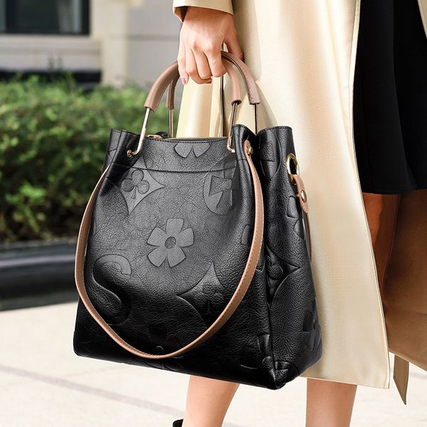 evening bags designer shoulder bag handbag lady crossbody tote genuine saffiano leather for women fashion handbags hobo chain purse messeng
evening bags designer shoulder bag handbag lady crossbody tote genuine saffiano leather for women fashion handbags hobo chain purse messeng