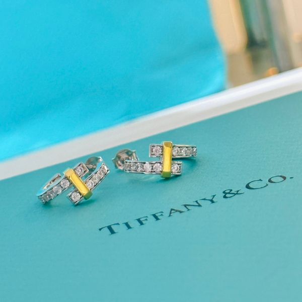 mixed simple 18k gold plated 925 silver luxury brand designers letters stud geometric famous women round crystal rhinestone pearl earring we, Golden;silver
mixed simple 18k gold plated 925 silver luxury brand designers letters stud geometric famous women round crystal rhinestone pearl earring we, Golden;silver