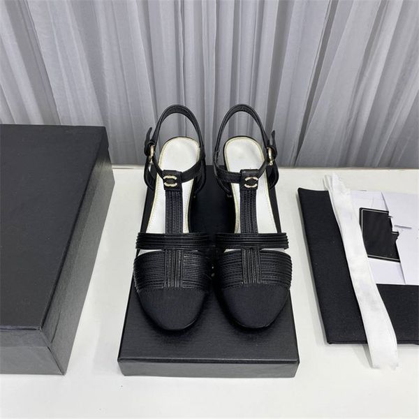 dress shoes 2023 fashion channel women leather high heel letter logo party wedding tourism holiday casual flat shoes 06-022, Black
dress shoes 2023 fashion channel women leather high heel letter logo party wedding tourism holiday casual flat shoes 06-022, Black
