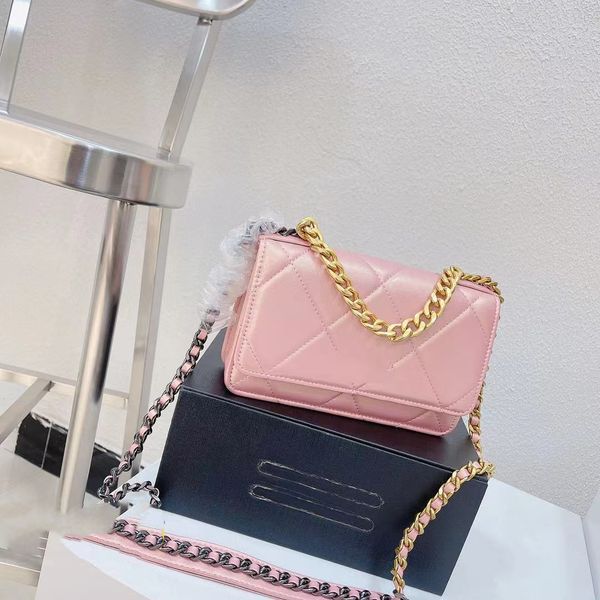 luxurys designer bags crossbodys women channel handbag messenger bags genuine leather lady elegant shoulder bags crossbody bag shopping tote
luxurys designer bags crossbodys women channel handbag messenger bags genuine leather lady elegant shoulder bags crossbody bag shopping tote