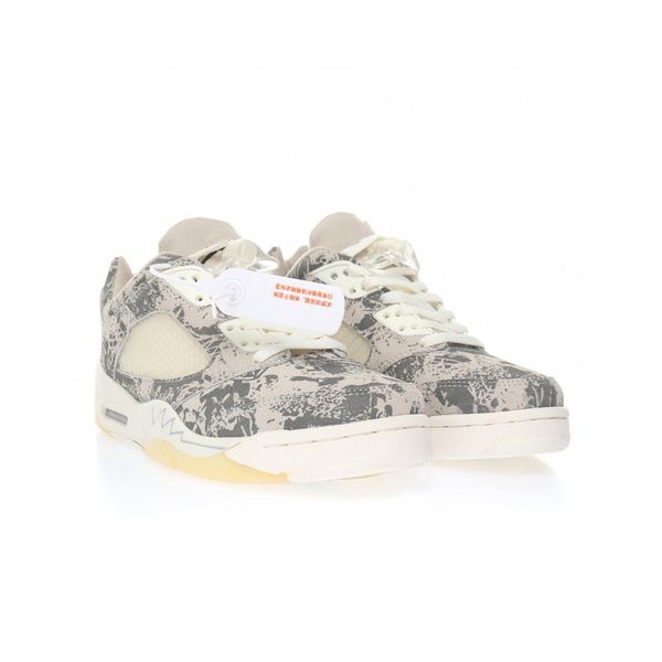 basketball designer shoes jumpman 5 retro low expression casual lifestyle shoes with original box
basketball designer shoes jumpman 5 retro low expression casual lifestyle shoes with original box
