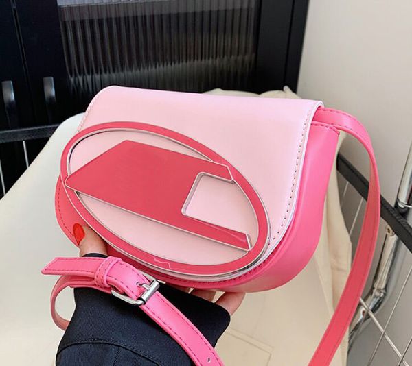 shoulder bag women's handbags totes clutch flap jingle bag crossbody bags luxury designer girl fashion diesels evening cases cards hand, Red;black
shoulder bag women's handbags totes clutch flap jingle bag crossbody bags luxury designer girl fashion diesels evening cases cards hand, Red;black