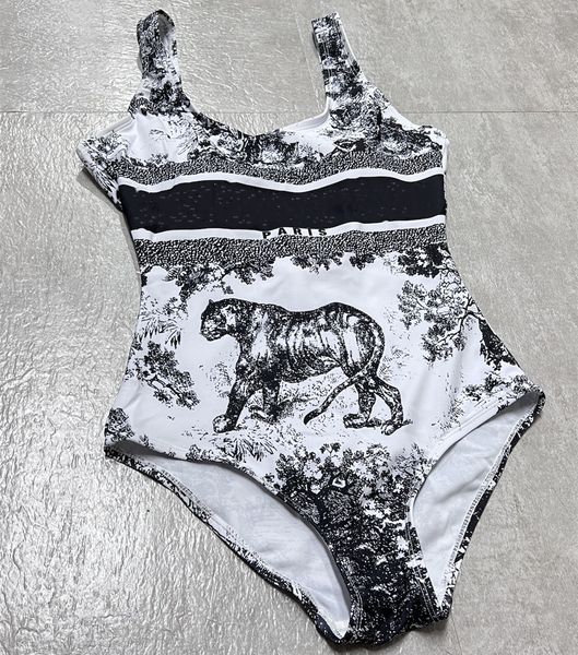 womens bikinis set one piece strap swimsuit stars swimwear, White;black 
womens bikinis set one piece strap swimsuit stars swimwear, White;black