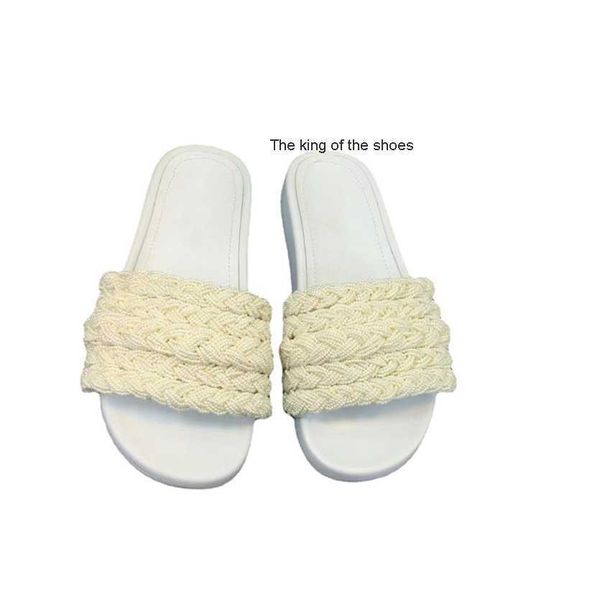 luxury designer women slipper classic pearl slippers black white small fragrant style flats bath sandals ladies girls outdoor casual shoes
luxury designer women slipper classic pearl slippers black white small fragrant style flats bath sandals ladies girls outdoor casual shoes