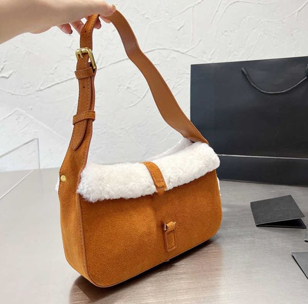 underarm designer bag shoulder bags women handbags pouch faux suede handbag purse lamb wool stitching lady fashion letters adjustable straps
underarm designer bag shoulder bags women handbags pouch faux suede handbag purse lamb wool stitching lady fashion letters adjustable straps
