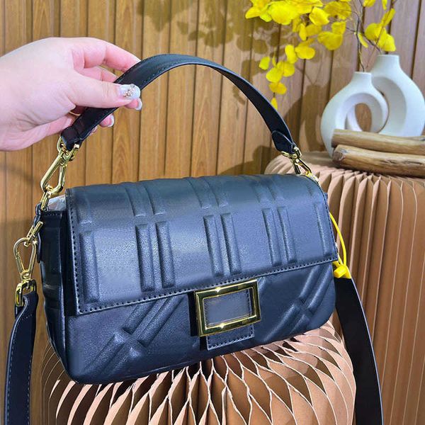 baguette genuine leather vintage cross body bag underarm handbags women tote hobo handbag purse clamshell embossingbags lady pouch wallet
baguette genuine leather vintage cross body bag underarm handbags women tote hobo handbag purse clamshell embossingbags lady pouch wallet