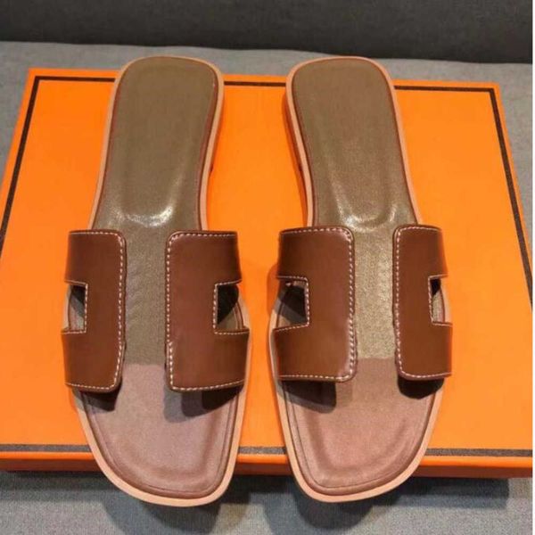pantoufle luxury designer leather ladies sandals summer flat shoes fashion beach women slippers h letter drag 35-42, Black
pantoufle luxury designer leather ladies sandals summer flat shoes fashion beach women slippers h letter drag 35-42, Black