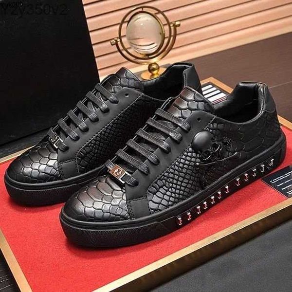 2023 new outdoor casual shoes leather lacing spikes low sneakers metal outdoor design m9jnm00004
2023 new outdoor casual shoes leather lacing spikes low sneakers metal outdoor design m9jnm00004