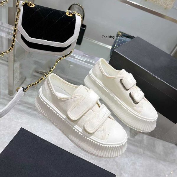 casual designer shoes small fragrant canvas in autumn 2022 new style thick bottom muffin sole small white shoes for women, Black
casual designer shoes small fragrant canvas in autumn 2022 new style thick bottom muffin sole small white shoes for women, Black