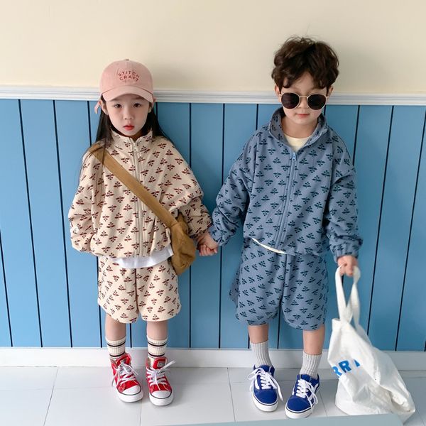 clothing sets spring children cheery printed clothes sets boys and girls zipper stand collar shorts 2pcs suit 230317, White
clothing sets spring children cheery printed clothes sets boys and girls zipper stand collar shorts 2pcs suit 230317, White