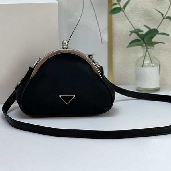 crossbody bags women shoulder bag famous brand wallet designer clip bag casual fashion waterproof oxford clip underarm bag messenger makeup
crossbody bags women shoulder bag famous brand wallet designer clip bag casual fashion waterproof oxford clip underarm bag messenger makeup