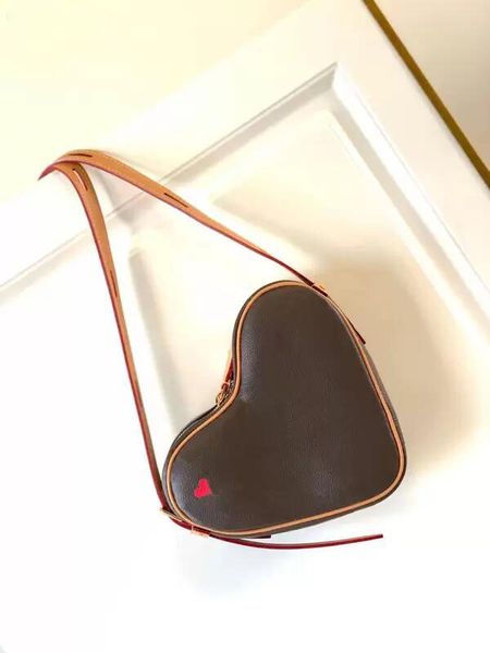 10a wallets hh boite chapeau souple womens designer mini bags red heart shape bag coin purse luxurious shoulder cross body small handbag pou
10a wallets hh boite chapeau souple womens designer mini bags red heart shape bag coin purse luxurious shoulder cross body small handbag pou