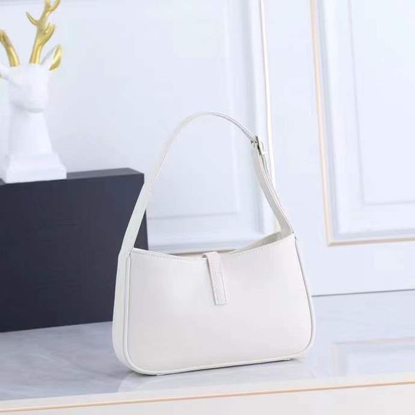 new french style niche y bag shulin home underarm bag 2023 senior texture light luxury hand bill shoulder bag
new french style niche y bag shulin home underarm bag 2023 senior texture light luxury hand bill shoulder bag