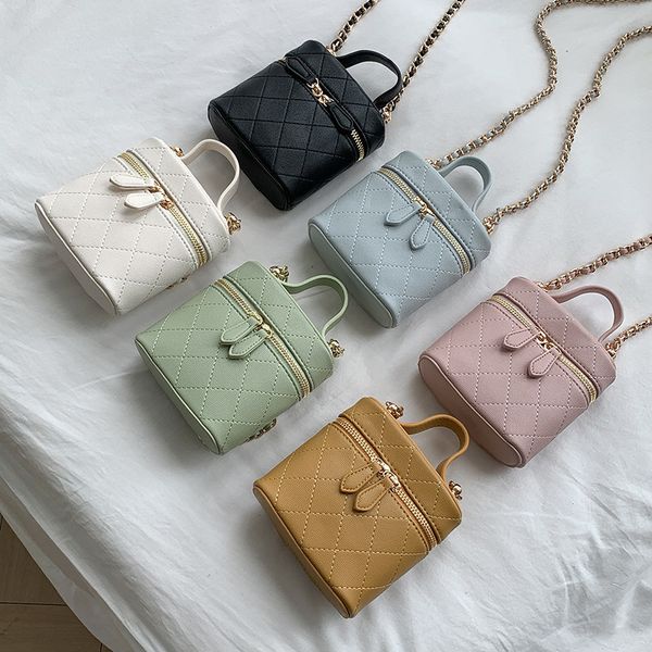 evening bags womens shoulder fashion casual chain rhombus messenger pu leather candy color box mini phone 230320
evening bags womens shoulder fashion casual chain rhombus messenger pu leather candy color box mini phone 230320